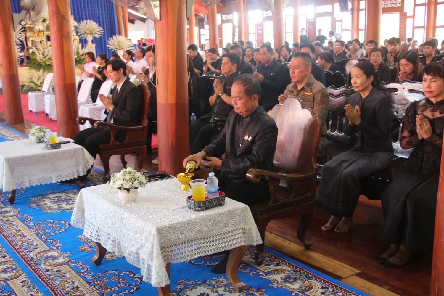 title - ส.ป.ก.อ่างทอง ร่วมพิธีสวดพระพุทธมนต์และเจริญจิตตภาวนา อุทิศถวายพระราชกุศลแด่สมเด็จพระนางเจ้าสิริกิตติ์ พระบรมราชินีนาถ พระบรมราชชนนีพันปีหลวง 